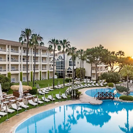Grupotel Parc Natural & Szálloda 5*